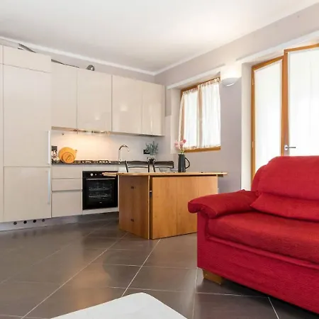 Altido For 4 With Terrace In A Quiet Residential Area *