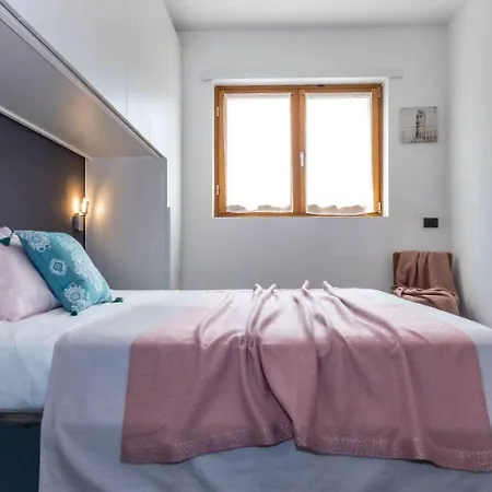 Altido For 4 With Terrace In A Quiet Residential Area * Milán
